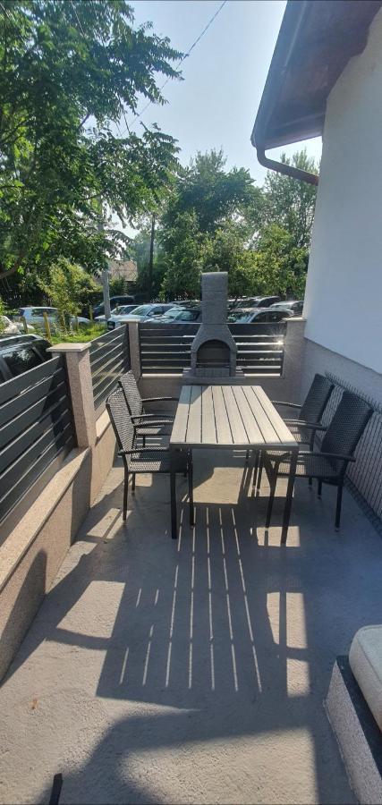 Apartmani Roki Tuzla Exteriör bild
