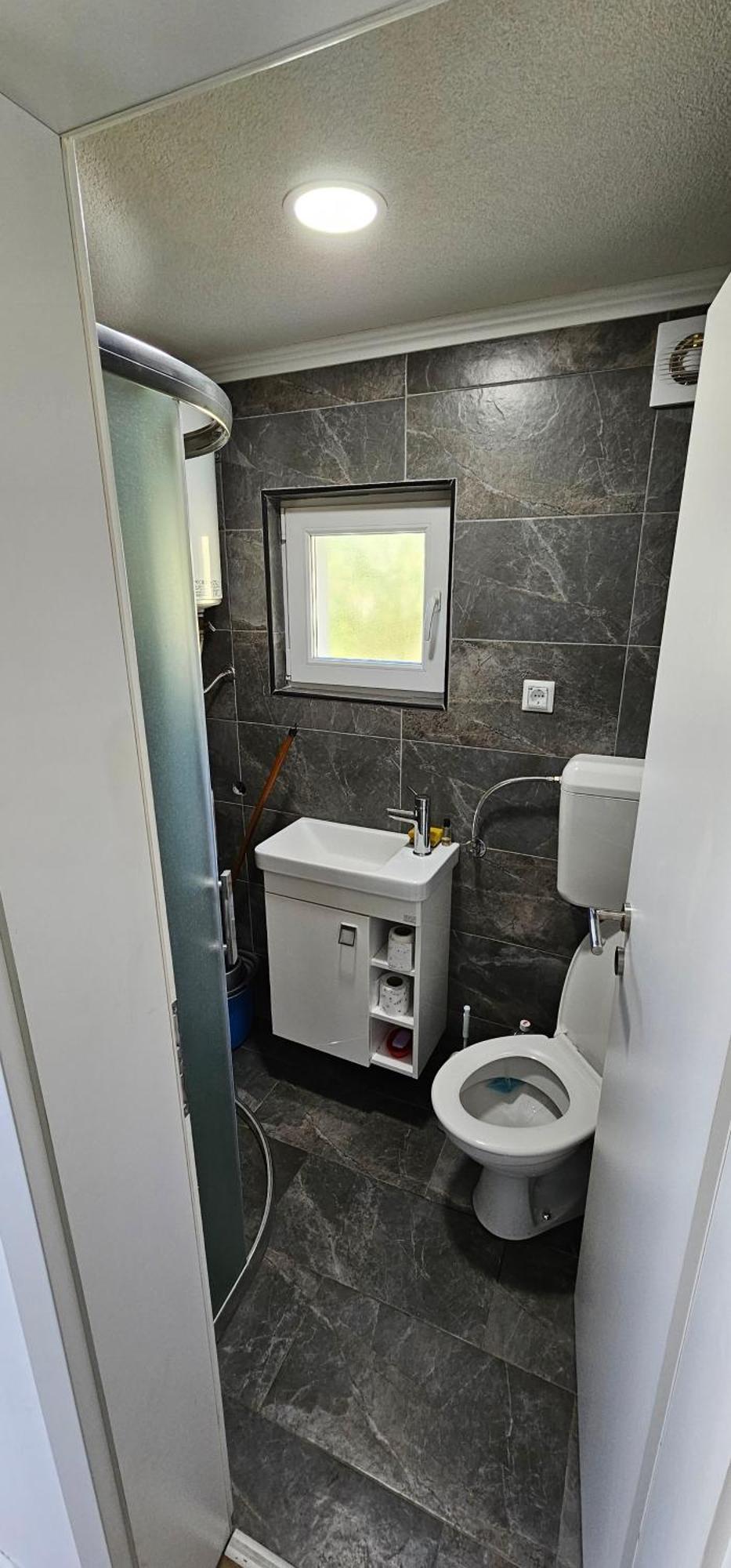 Apartmani Roki Tuzla Exteriör bild