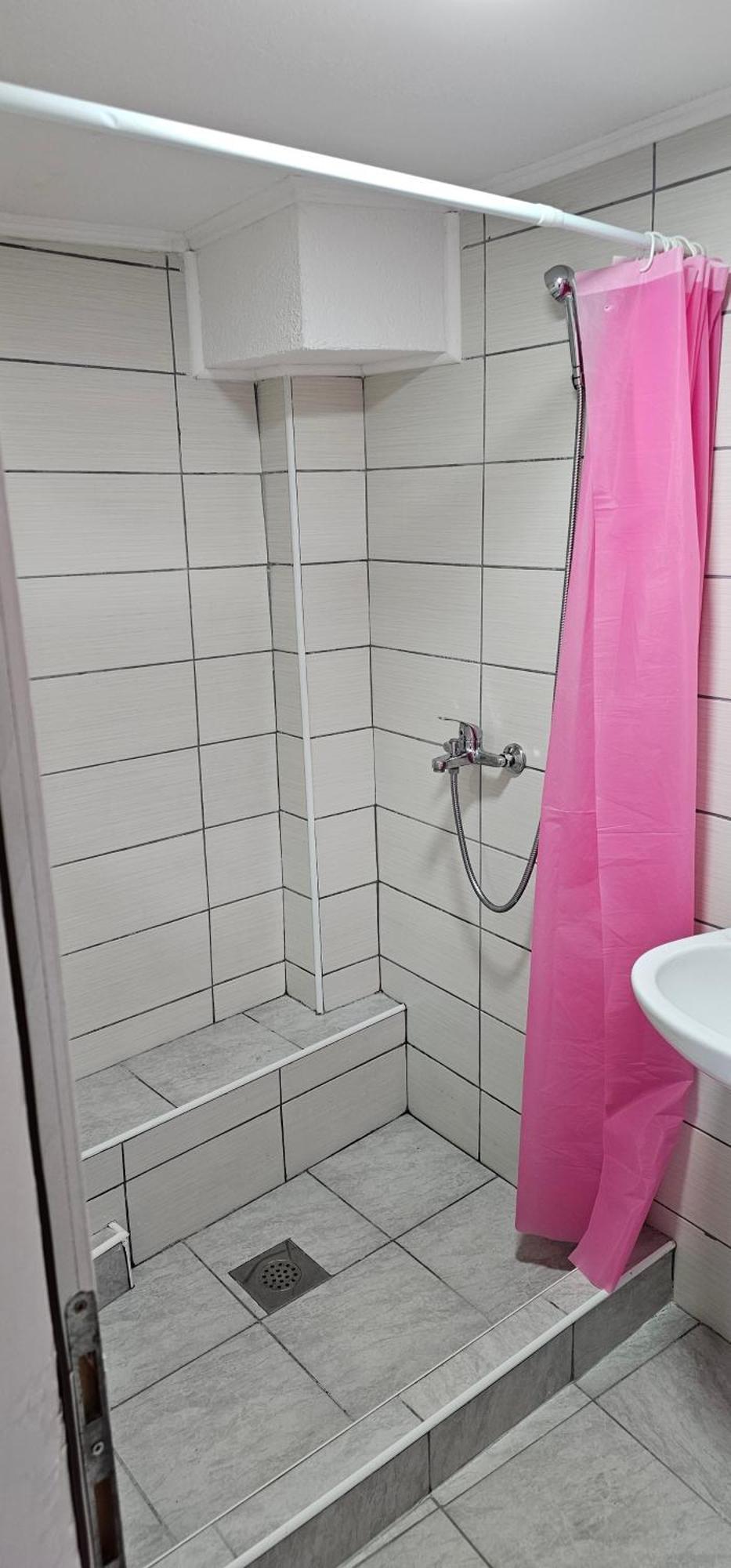 Apartmani Roki Tuzla Exteriör bild