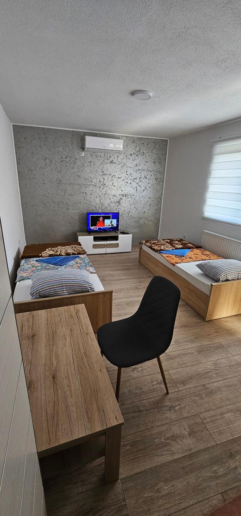 Apartmani Roki Tuzla Exteriör bild